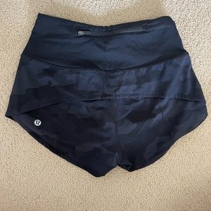 Lululemon black camo high rise speed up shorts